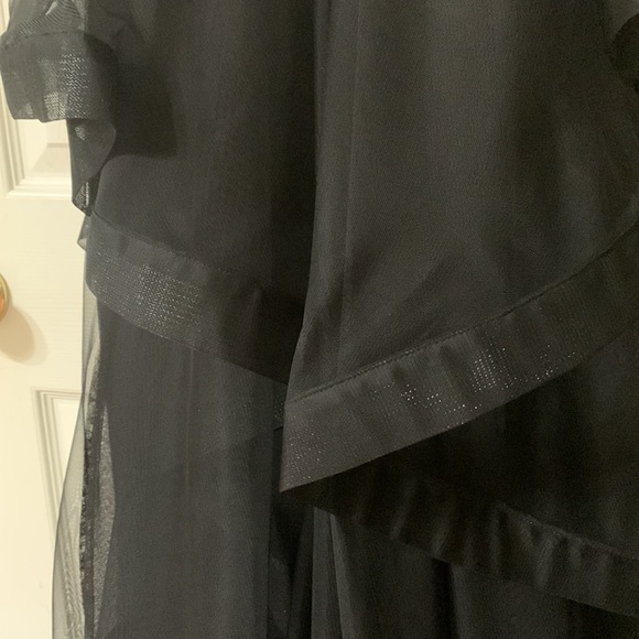 Black Formal Gown - Picture 4 of 8